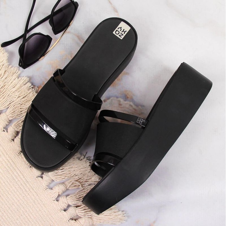 Papuci de cauciuc pe platforma Zaxy W INT1708B negru 2