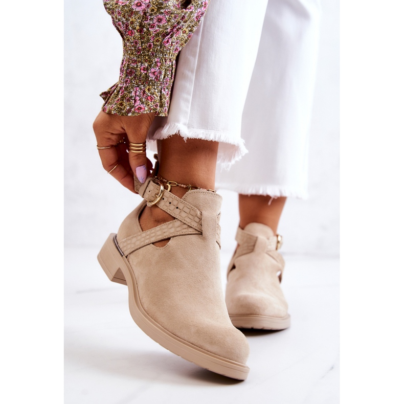 PL5 Ghete de damă din piele cu un decupat ramos bej deschis 1