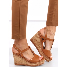 Sandale cu pană Nancy Camel maro 1 Sandale cu pană Nancy Camel maro 1
