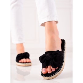 TRENDI Kalpki Negru Cu Arc 2 TRENDI Kalpki Negru Cu Arc 2