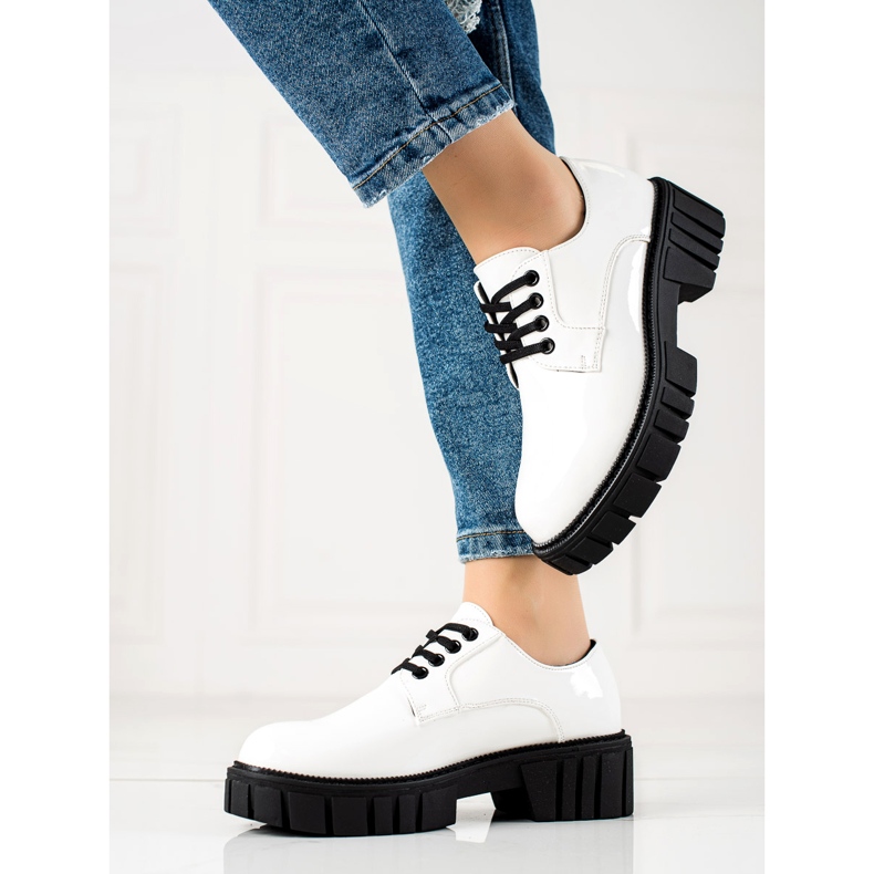 Pantofi albi pe platforma La.Fi 1