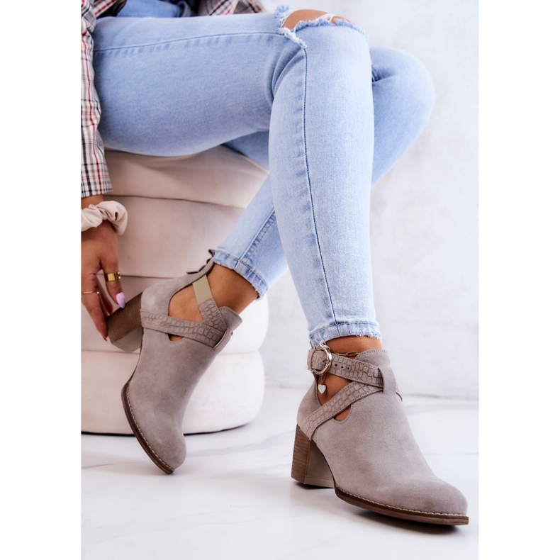 PL5 Cizme din piele cu o croială pe un stâlp Axelle gri 1