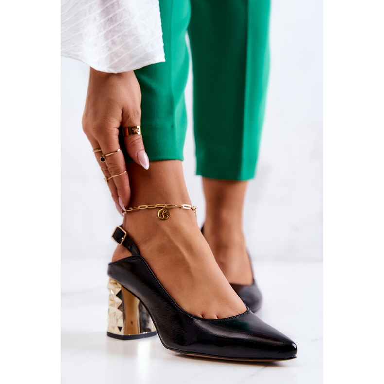 Pompi De Piele Pe Un Bar Maciejka 05427-01 Negru de aur 2