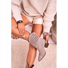 Nicole Cizme de cowboy de damă pe toc din piele de căprioară Emily bej 1