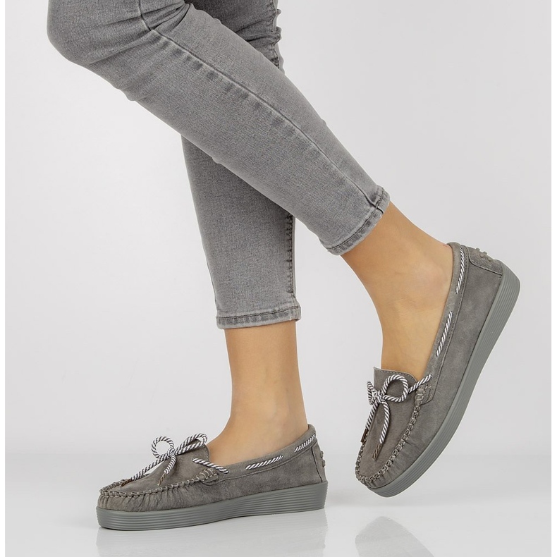 Pantofi din piele Filippo DP1200 / 20 Gr gri 1