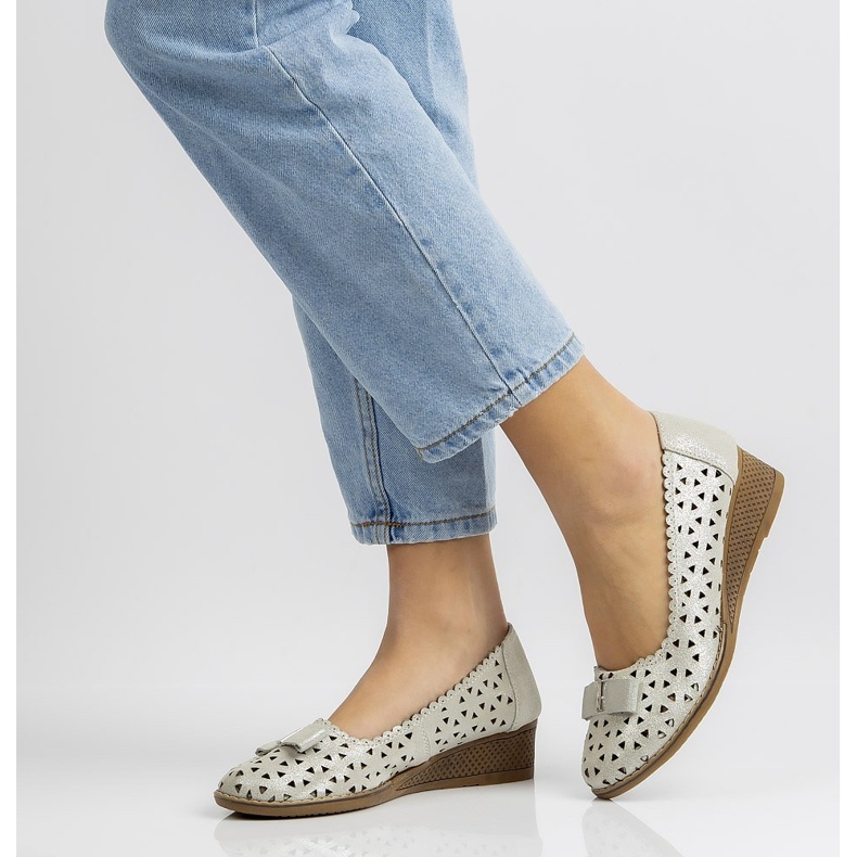 Pantofi din piele Filippo DP752 / 20 Si argintiu 2