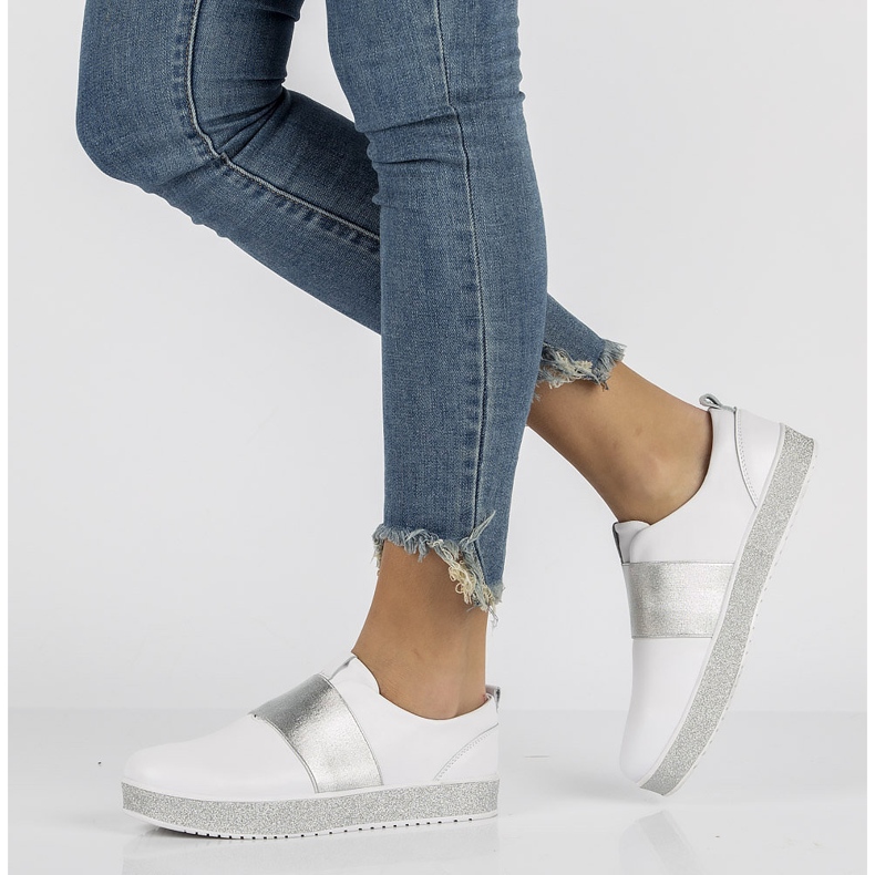 Pantofi din piele Filippo DP1259 / 20 Wh alb 1