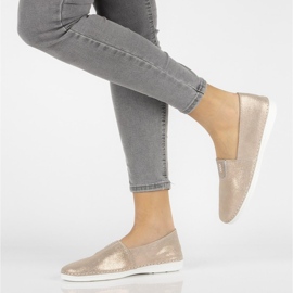 Pantofi slip-on din piele Filippo DP2134 / 21 Go golden de aur 1