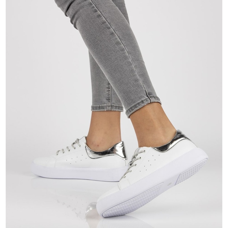 Pantofi din piele Filippo DP2157 / 21 Wh alb 1