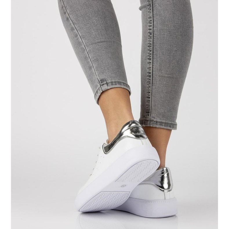 Pantofi din piele Filippo DP2157 / 21 Wh alb 2