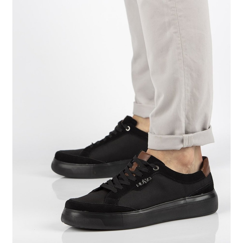 Pantofi din piele Filippo MP2398 / 21 Bk negru 2