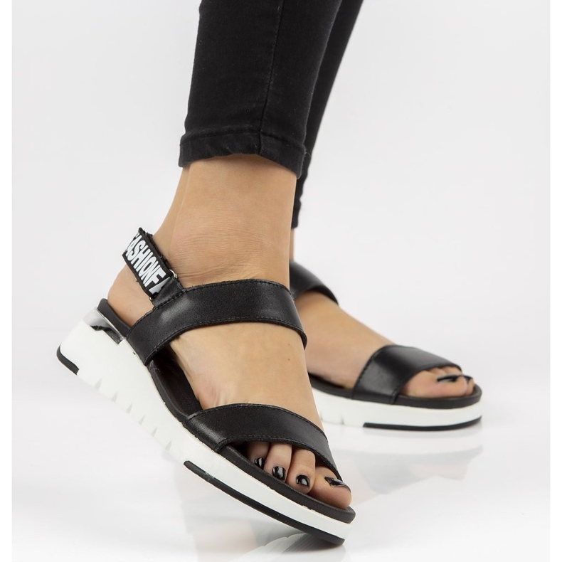 Sandale din piele Filippo DS2141 / 21 Bk negru 1