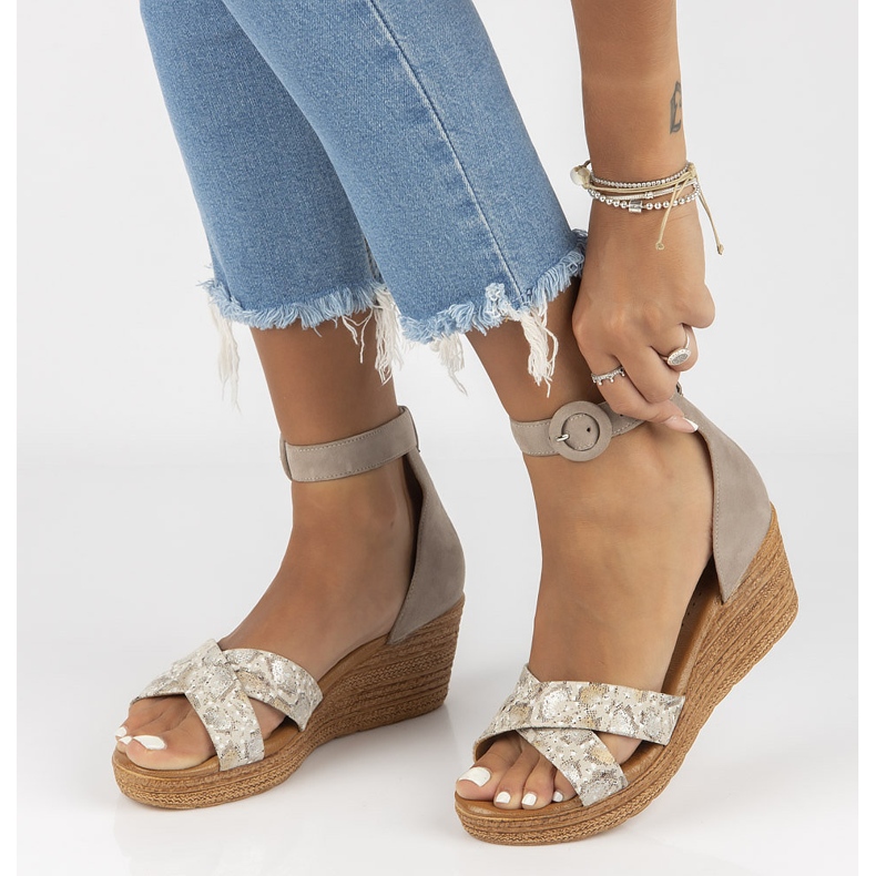 Sandale din piele Filippo 04565-04 / 00-5 bej auriu 1