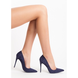 Betler Pompe pe un pin violet 1 Betler Pompe pe un pin violet 1