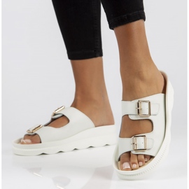 Papuci de piele Filippo DK3599 / 22 Wh alb 1