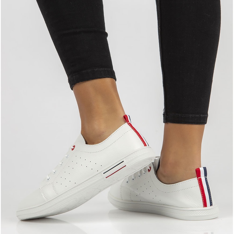 Pantofi din piele Filippo DP3508 / 22 Wh alb 2