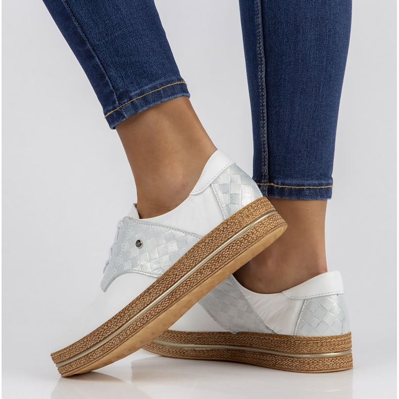 Pantofi din piele Filippo 10123 alb 1