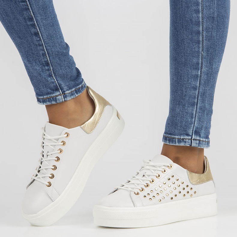 Pantofi din piele FILIPPO DP3531 / 22 Wh alb de aur 2