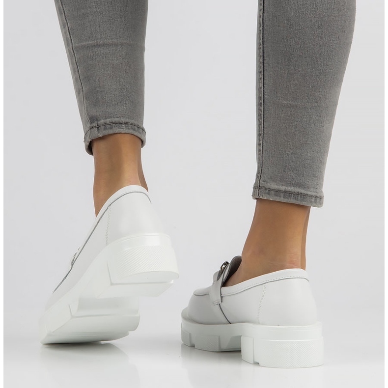 Pantofi din piele Filippo DP3221 / 22 Wh alb 1