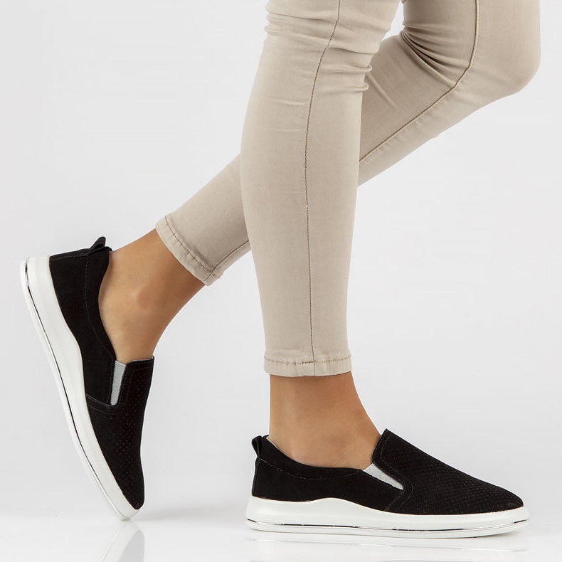 Pantofi din piele Filippo DP3622 / 22 Bk negru 2