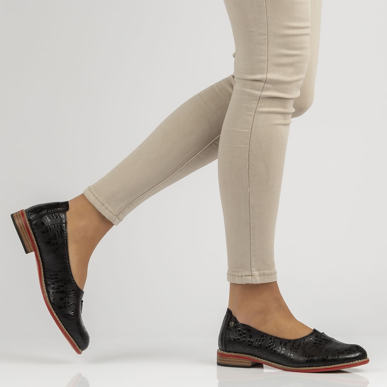 Pantofi din piele Filippo DP3545 / 22 Bk negru 2