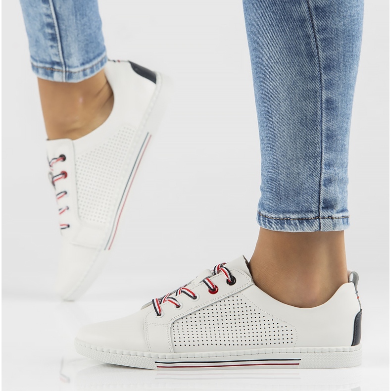 Pantofi din piele Filippo DP008 / 22 Wh alb 2