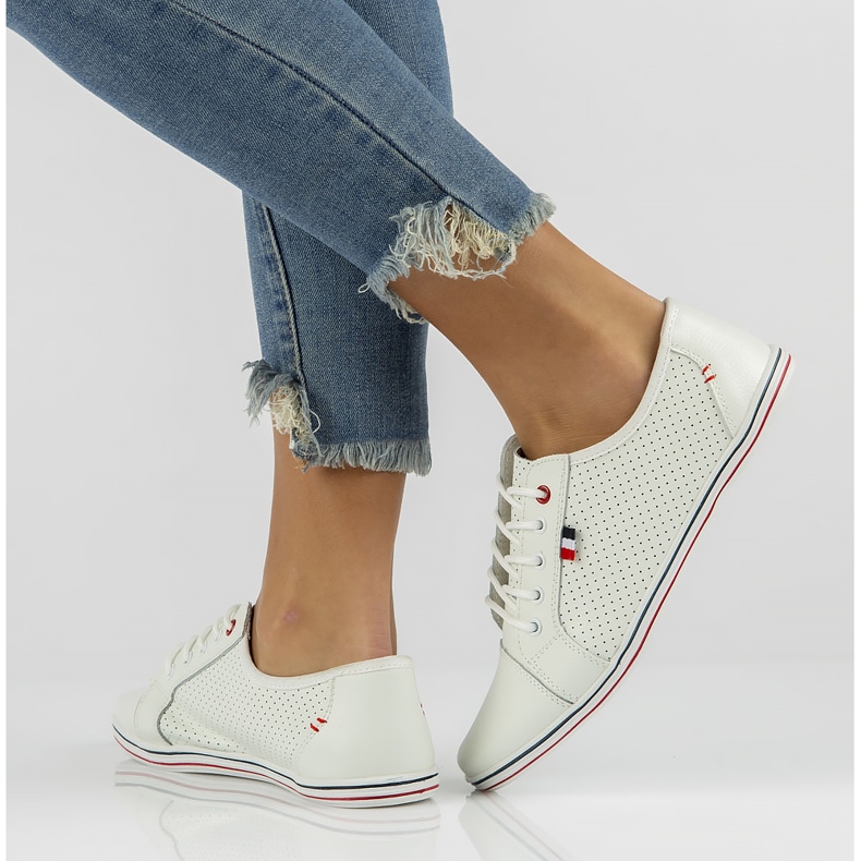 Pantofi din piele Filippo DP009 / 22 Wh alb 1