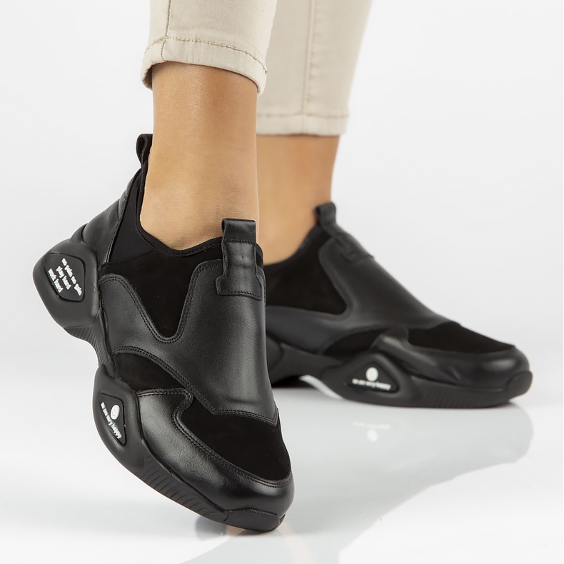 Pantofi din piele Filippo DP3911 / 22 Bk negru 1