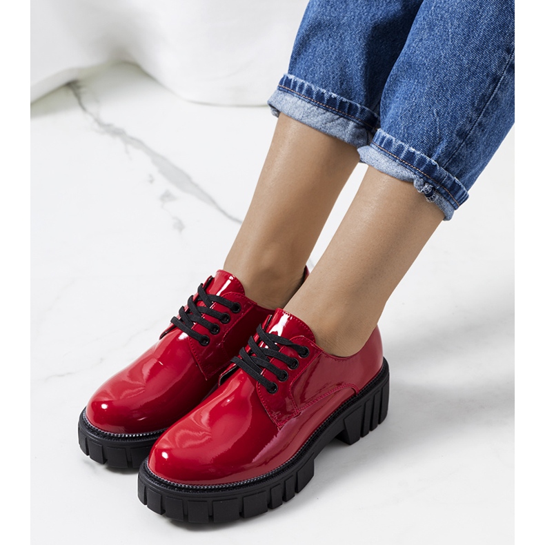 Pantofi roșii lăcuți de la Eileen roșu 1 Pantofi roșii lăcuți de la Eileen roșu 1