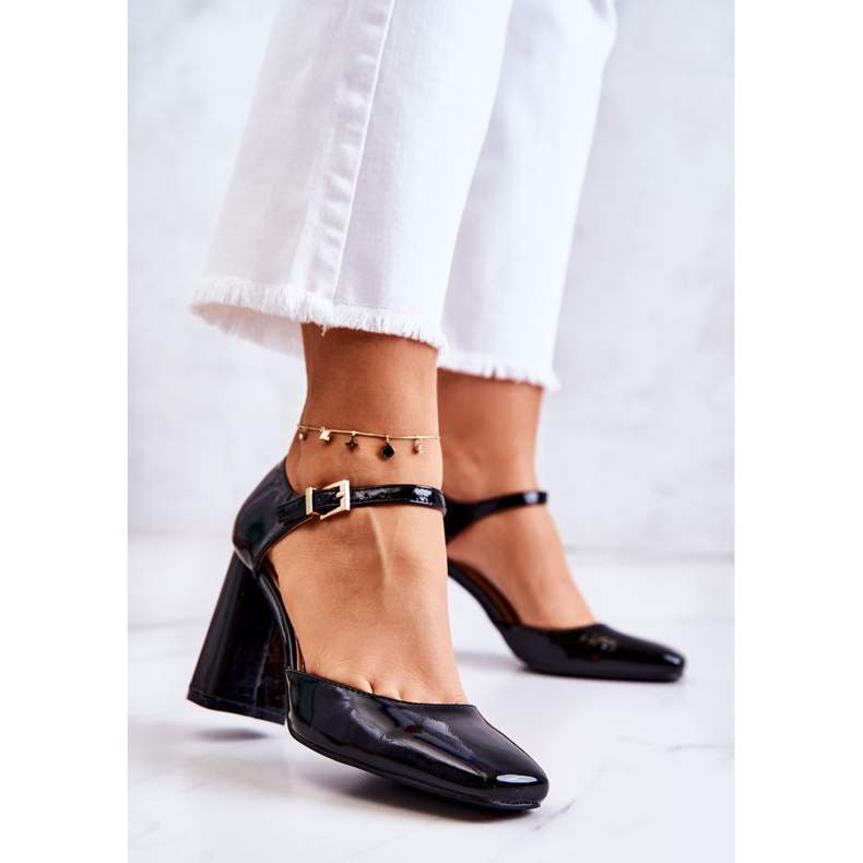 PG1 Pompe lăcuite la modă pe un bar negru maori 2