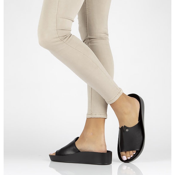 Papuci din piele Filippo DK2059 / 22 Bk negru 1