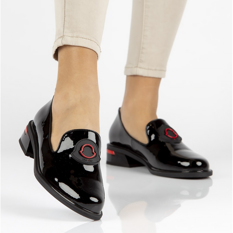 Pantofi din piele Filippo DP3720 / 22 Bk negru 1