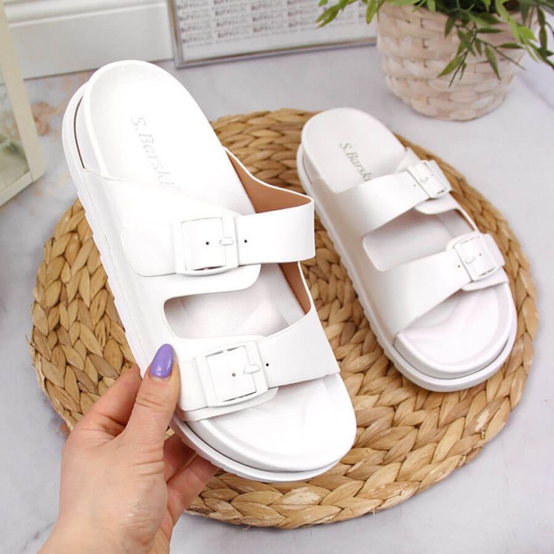 Papuci De Cauciuc Cu Catarame Albe In S.Barski 1