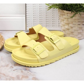 Flip-flops din cauciuc galben cu catarame în S.Barski 2