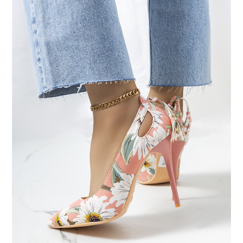 Stiletto roz cu model floral Jalisa alb multicolor 2 Stiletto roz cu model floral Jalisa alb multicolor 2