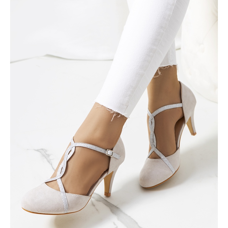 Pompe gri pe un toc Luiken argint 1