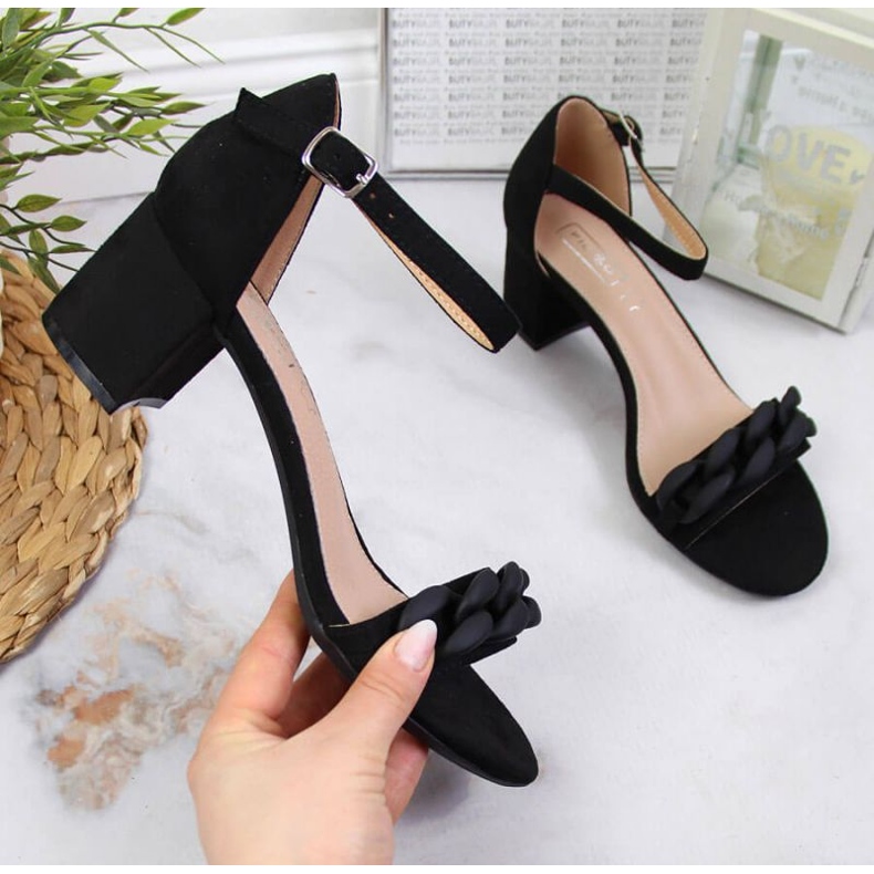 Sandale negre pe un stâlp cu lanț W Filippo negru 1