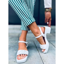 Sandale cu toc înalt de la Sharon White alb 1 Sandale cu toc înalt de la Sharon White alb 1