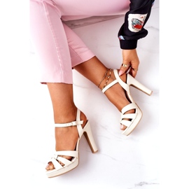 PW1 Sandale elegante pe o bară Anastasia bej 1