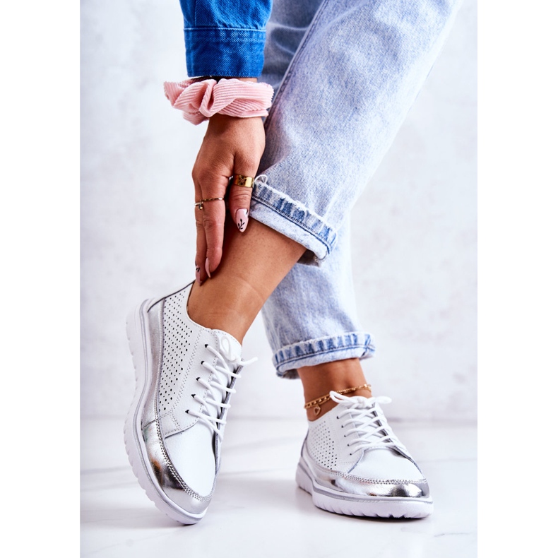 Vinceza Pantofi de damă ajurati pe platformă albă Deloren argint 2