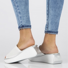 Papuci de piele Filippo DK3614 / 22 Wh alb 1