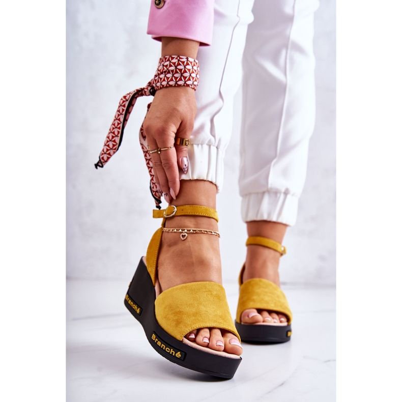 Vinceza Sandale cu pană din piele intoarsa pentru dama Galben Cortena 1