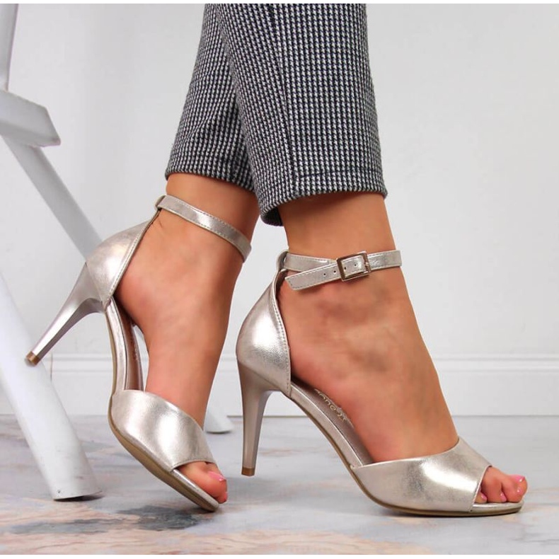 Sandale pe un toc înalt Sergio Leone W SK374A auriu de aur 2