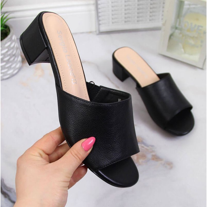 Papuci pe bloc Sergio Leone W SK375A negru 1