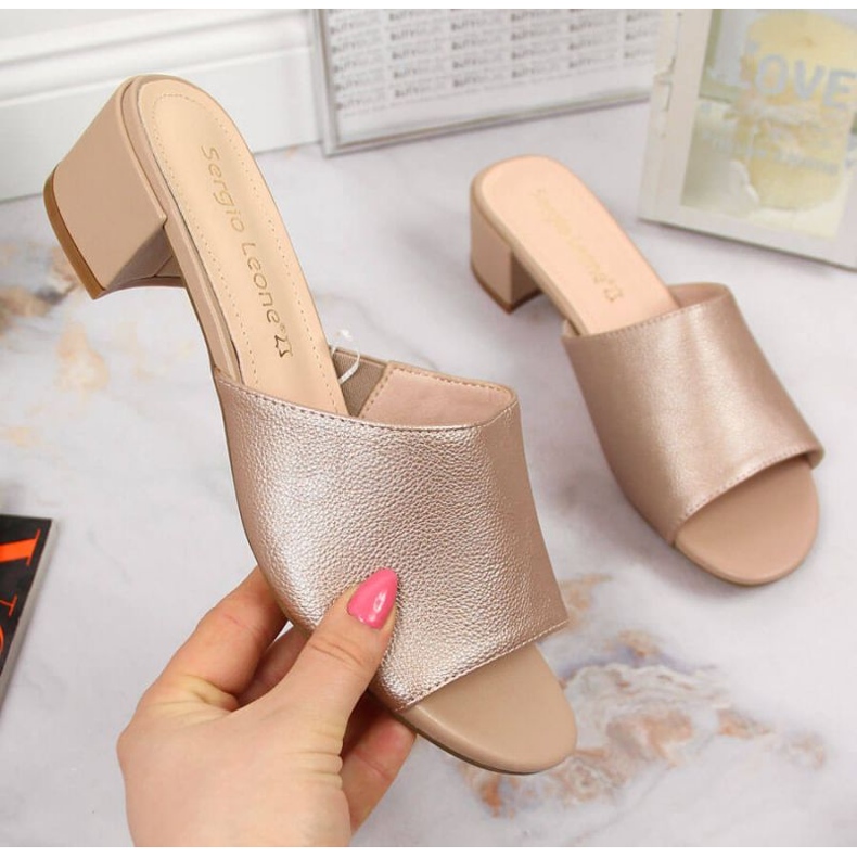 Papuci pe bloc Sergio Leone W SK375B bej 1