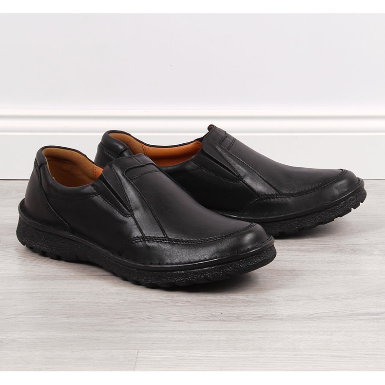 Pantofi slip-on pentru bărbați din piele, negru Łukbut 946 1