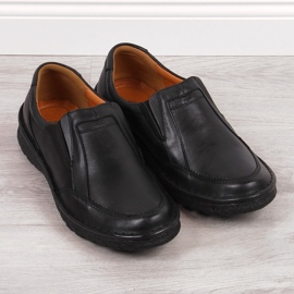 Pantofi slip-on pentru bărbați din piele, negru Łukbut 946 4