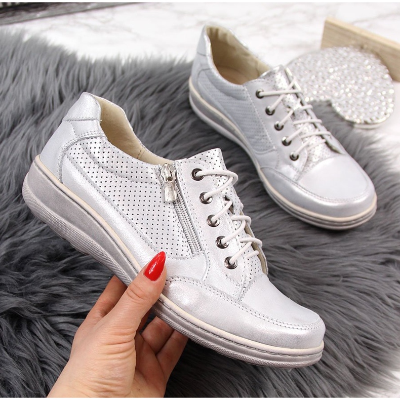 Pantofi de dama din piele cu fermoar, argintiu Helios 357 2