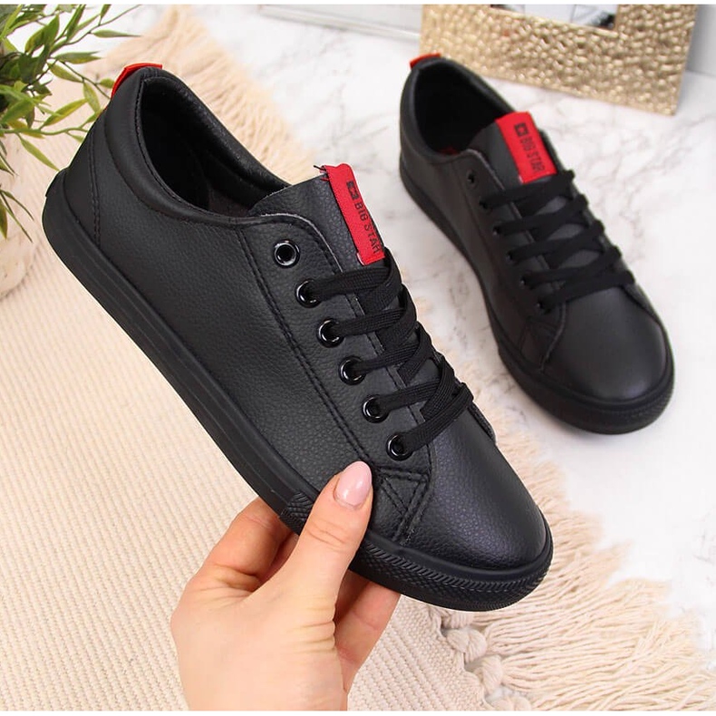 Low-top piele ecologică neagră Big Star DD274687 negru 2