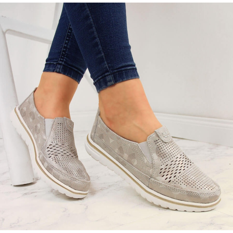 Pantofi de damă din piele ajurata auriu Jezzi de aur 1